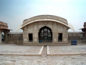 Bangla Naulakha (Naulakha Pavilion)